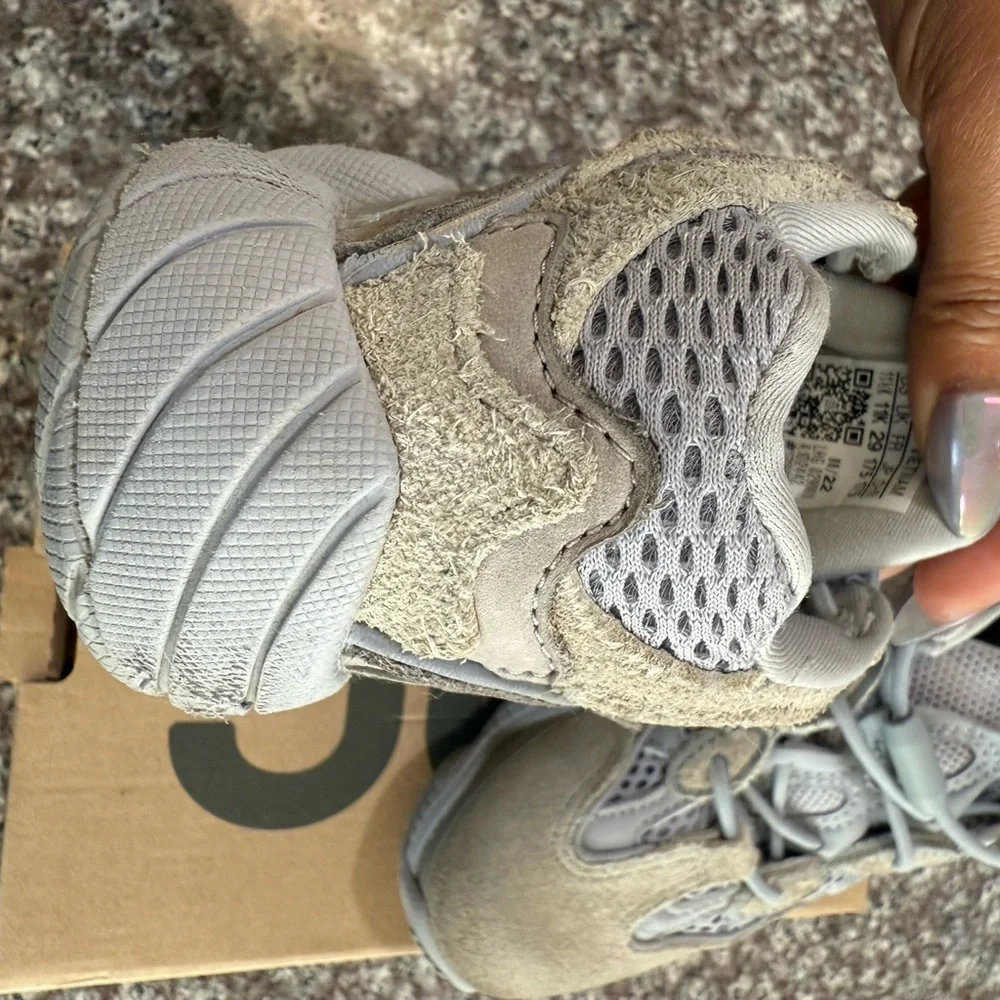 Yeezy 500 Kids Sneakers in Gray - Picture 9 of 15